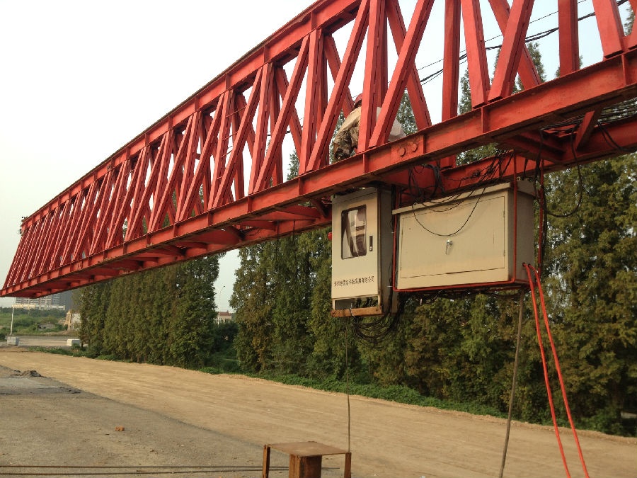 起重機械設備監(jiān)控系統(tǒng)現場安裝照片三